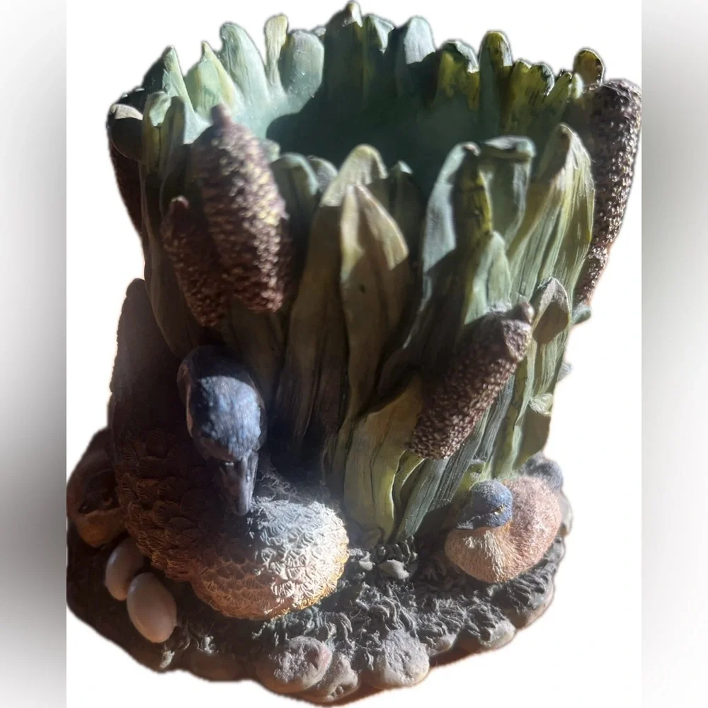 Decorative Bird and Foliage Candle Holder- Nature. Excellent condition.